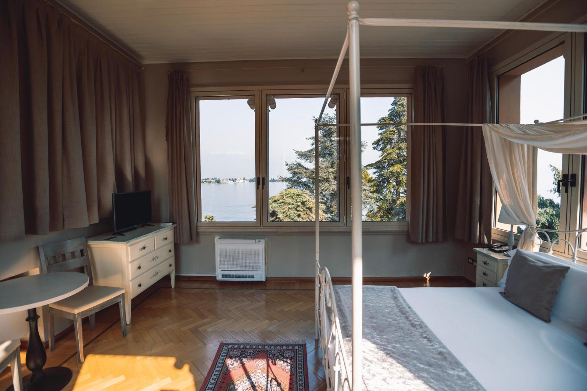 Villa Mimosa Au Lac - Estella Hotels Italia Тосколано-Мадерно Екстер'єр фото